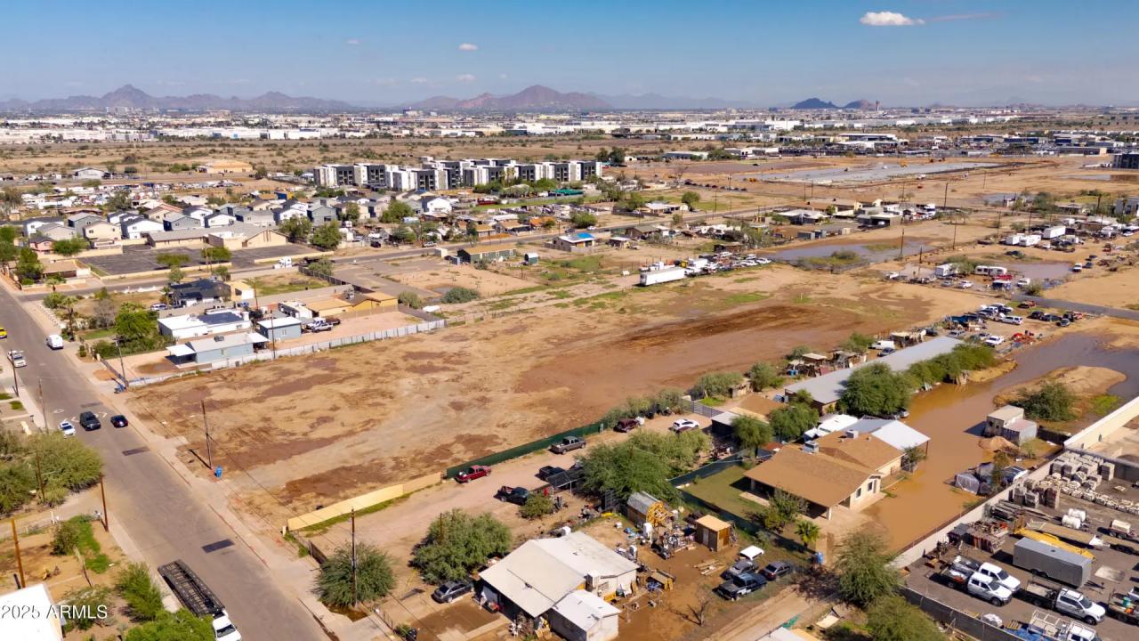 Real Estate Picture 13