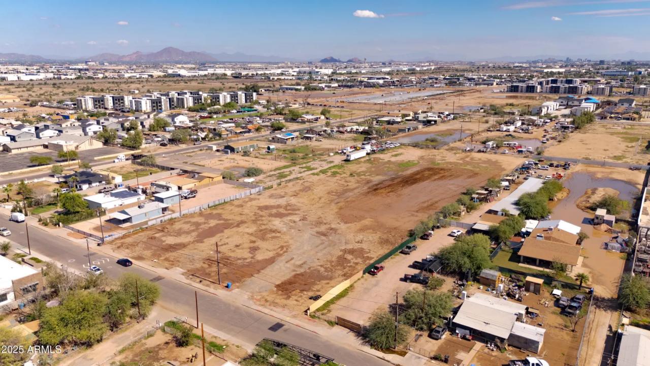 Real Estate Picture 15