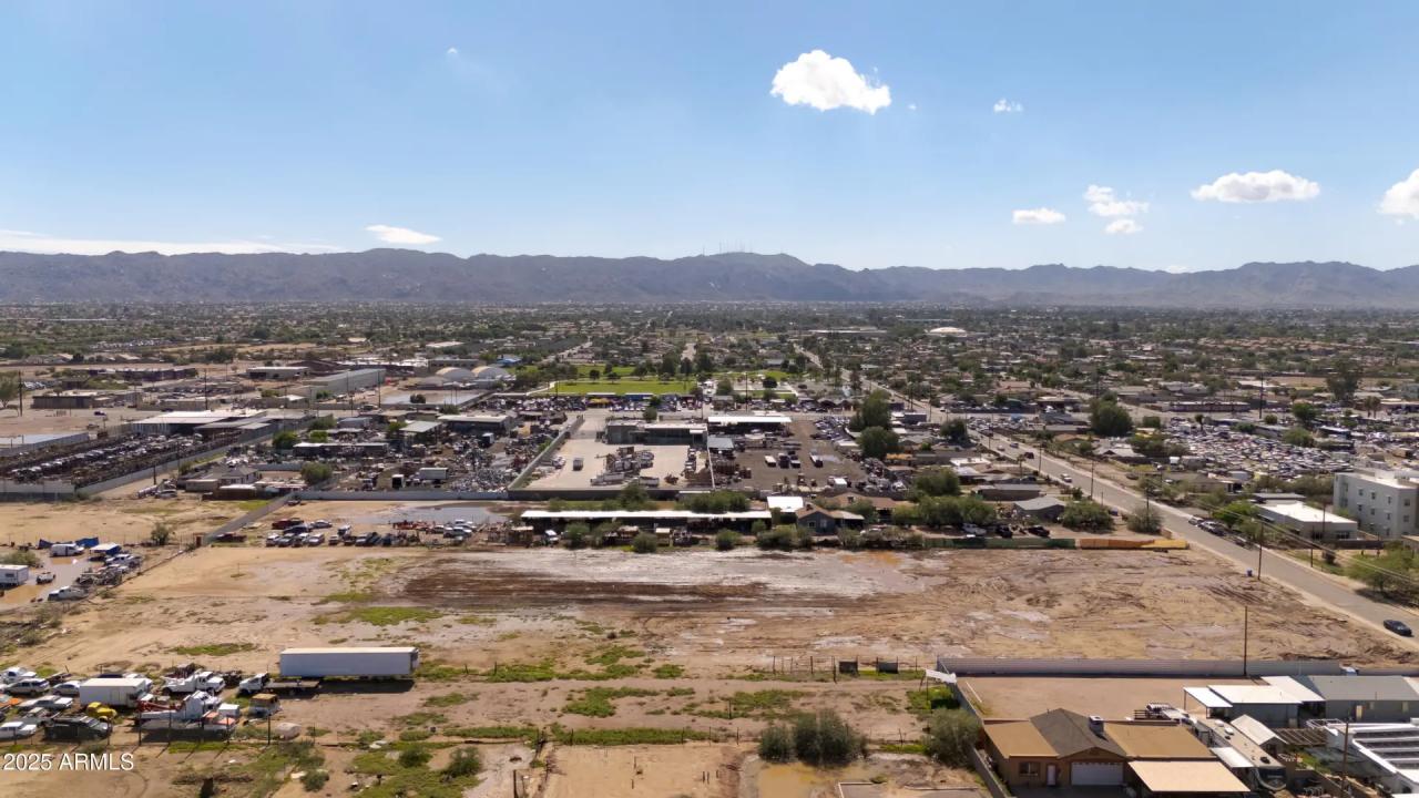 Real Estate Picture 24