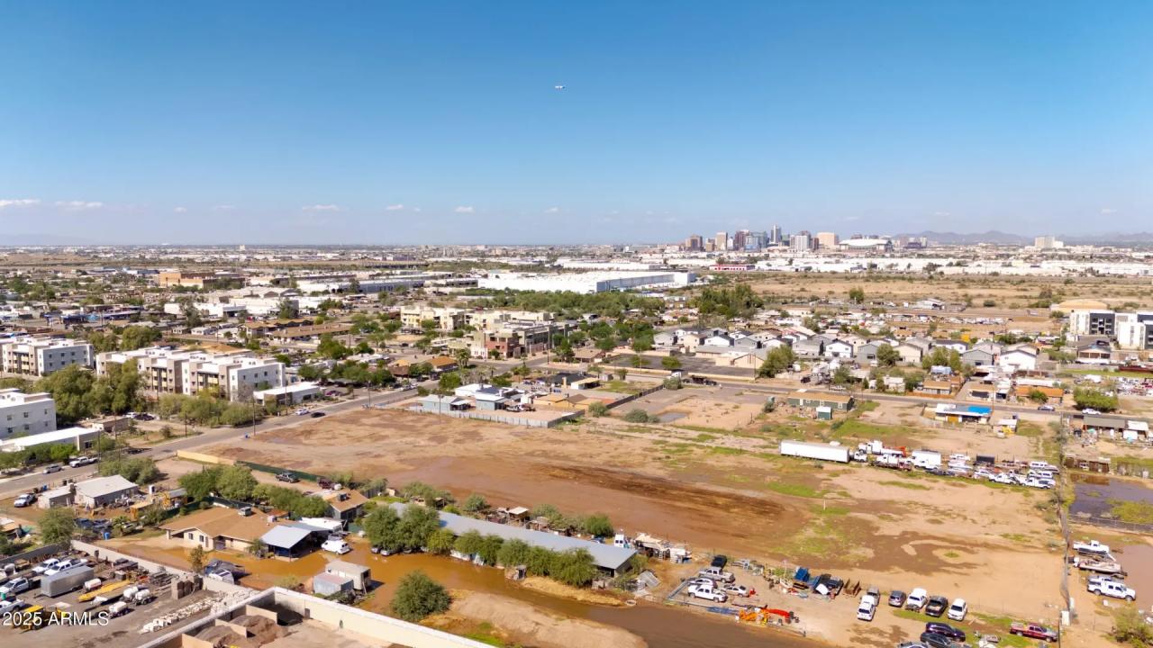 Real Estate Picture 32