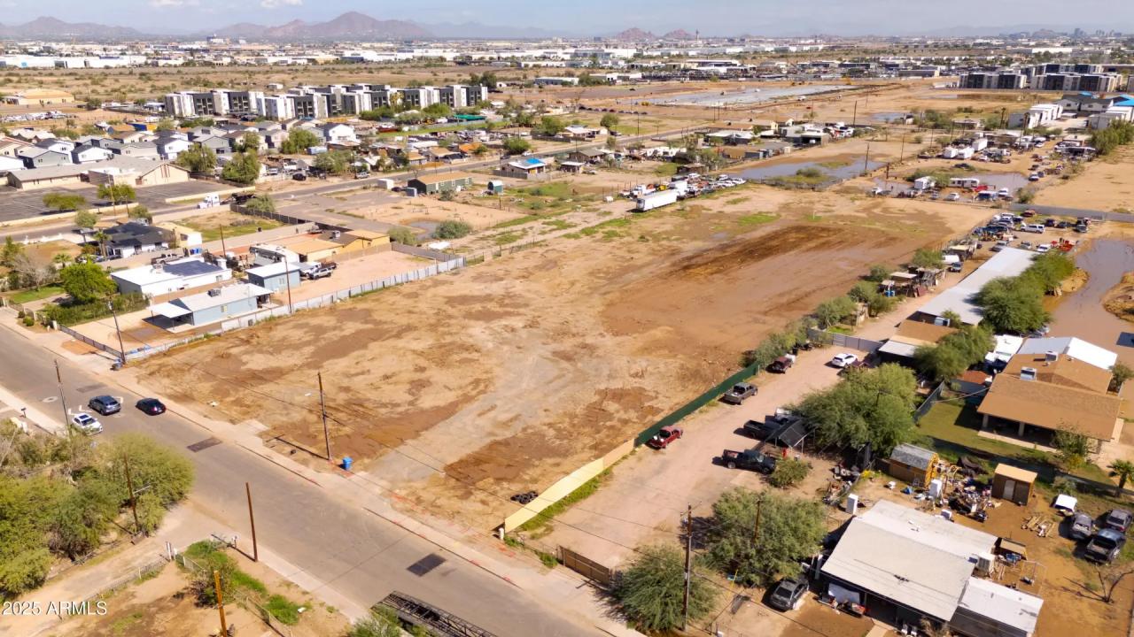 Real Estate Picture 37