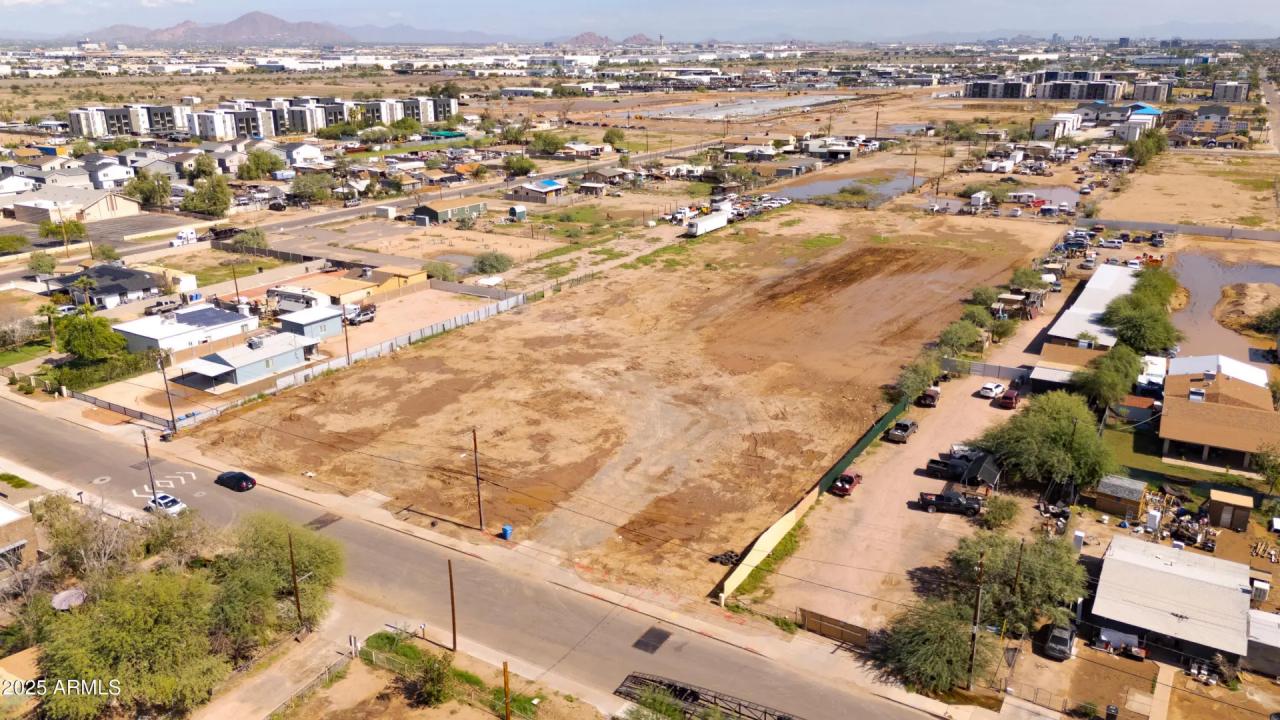 Real Estate Picture 38
