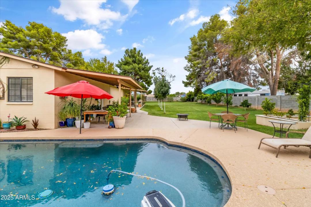 Real Estate Picture 2