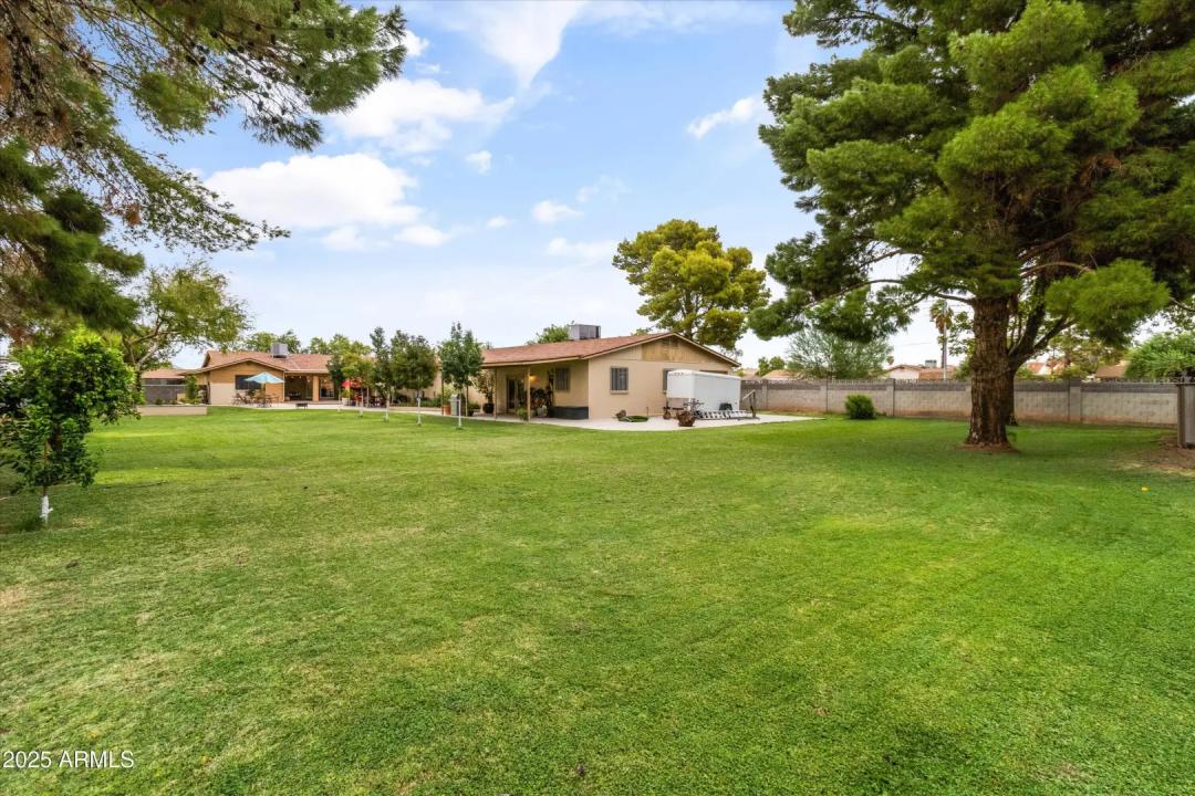 Real Estate Picture 5