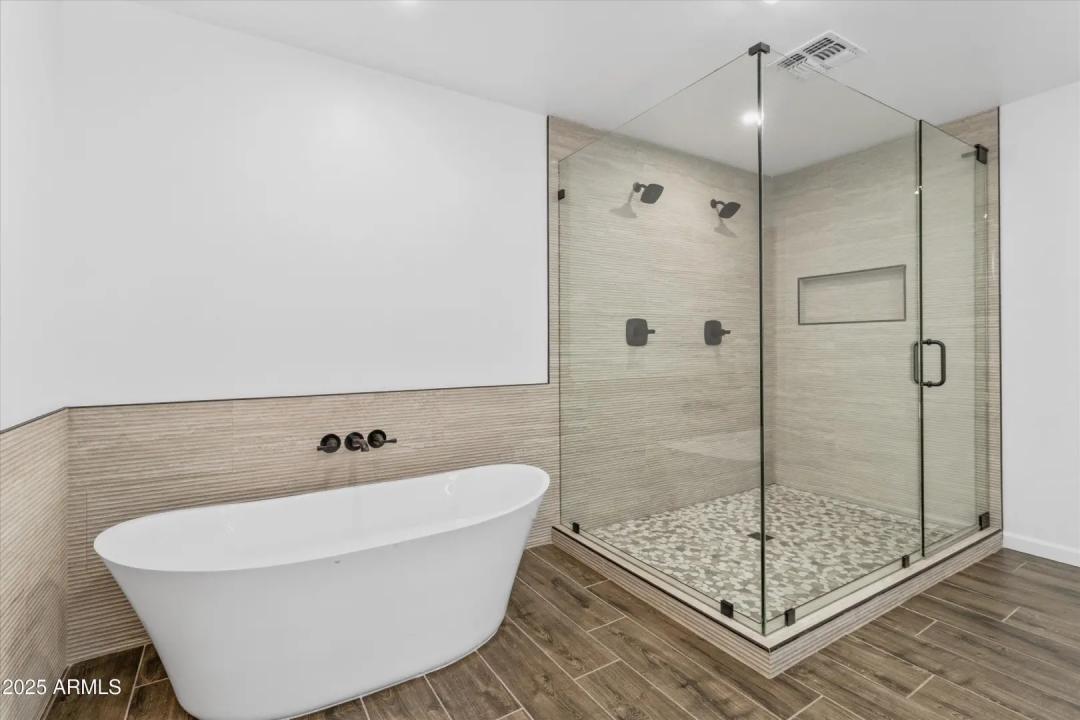 Real Estate Picture 19