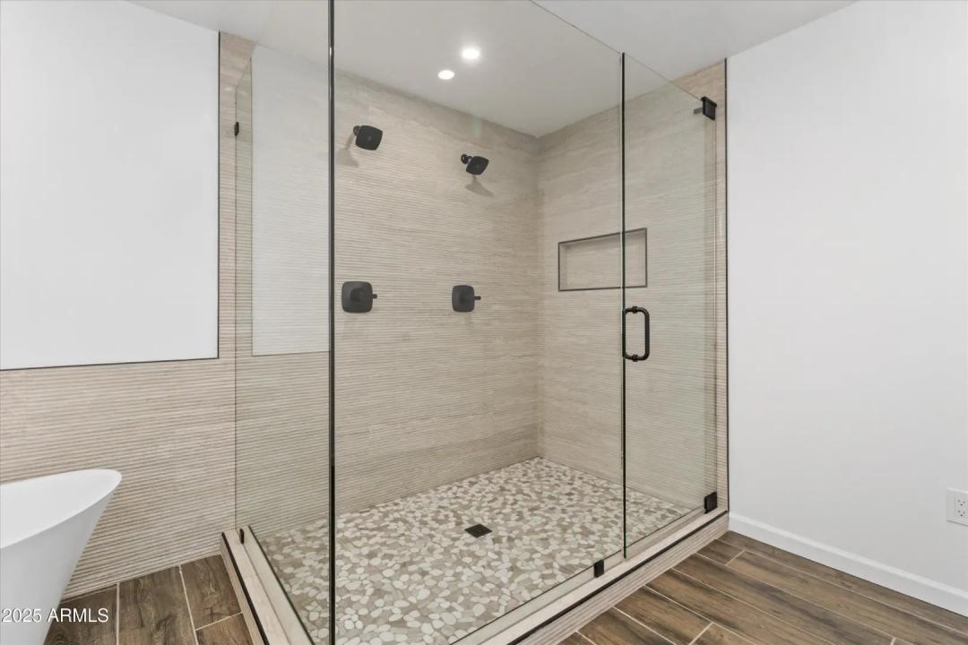 Real Estate Picture 21