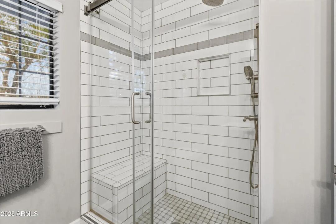 Real Estate Picture 25