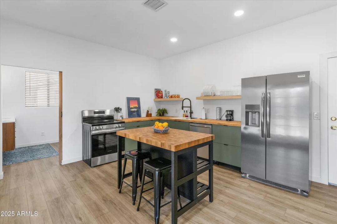 Real Estate Picture 37