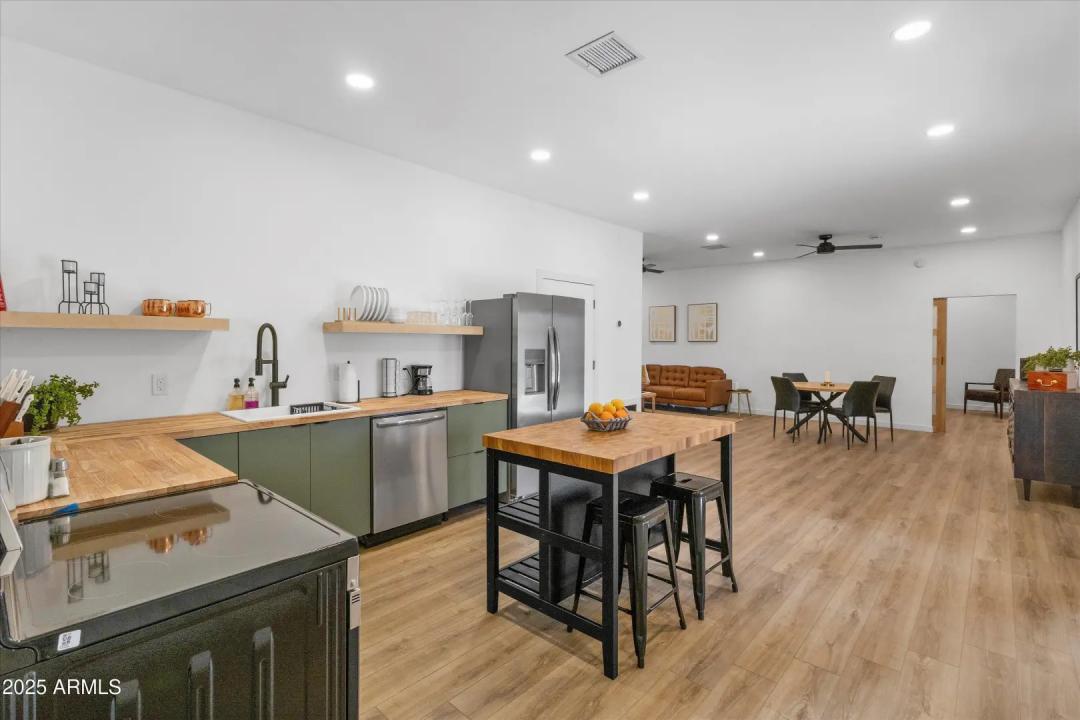 Real Estate Picture 34