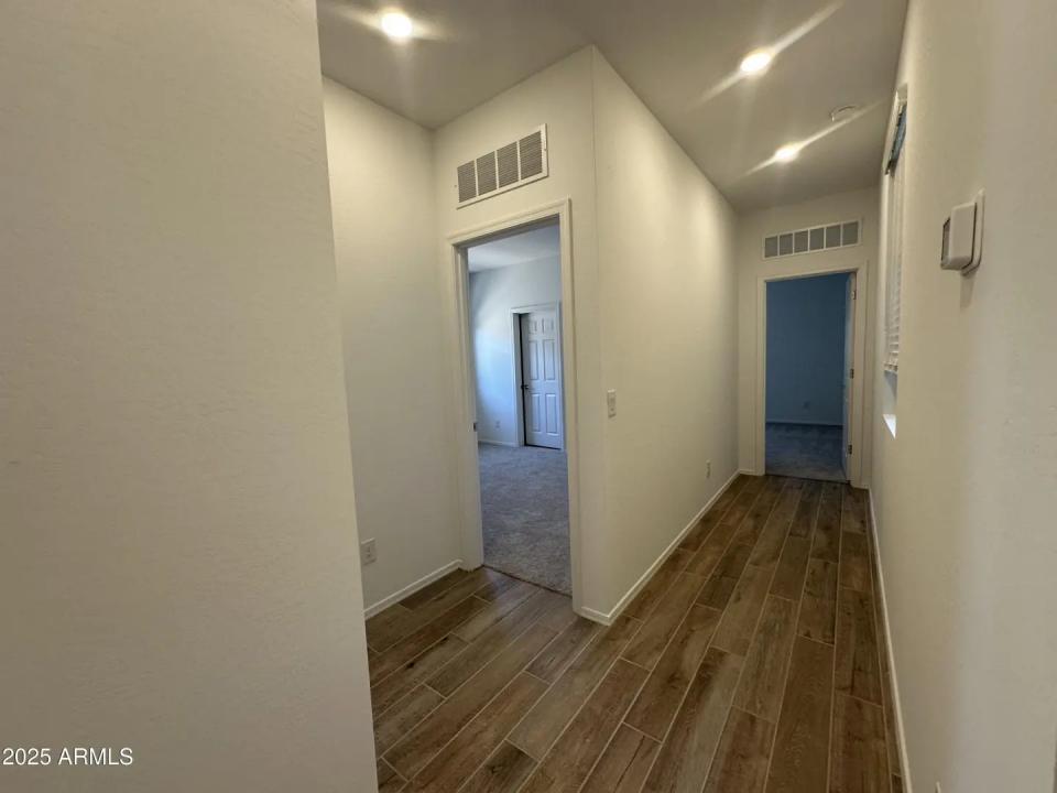 Real Estate Picture 4