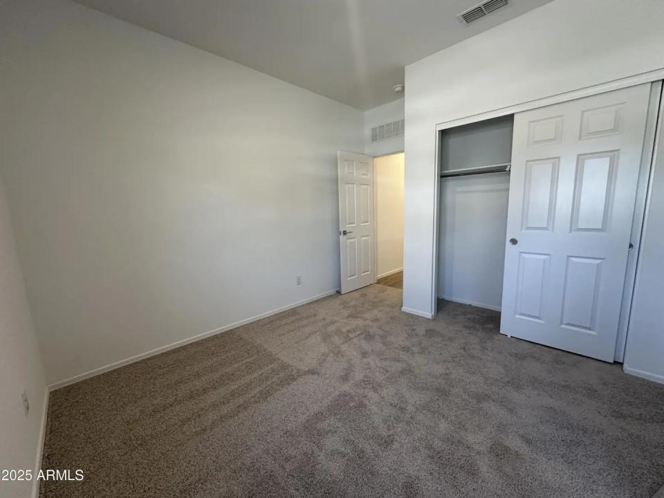 Real Estate Picture 7