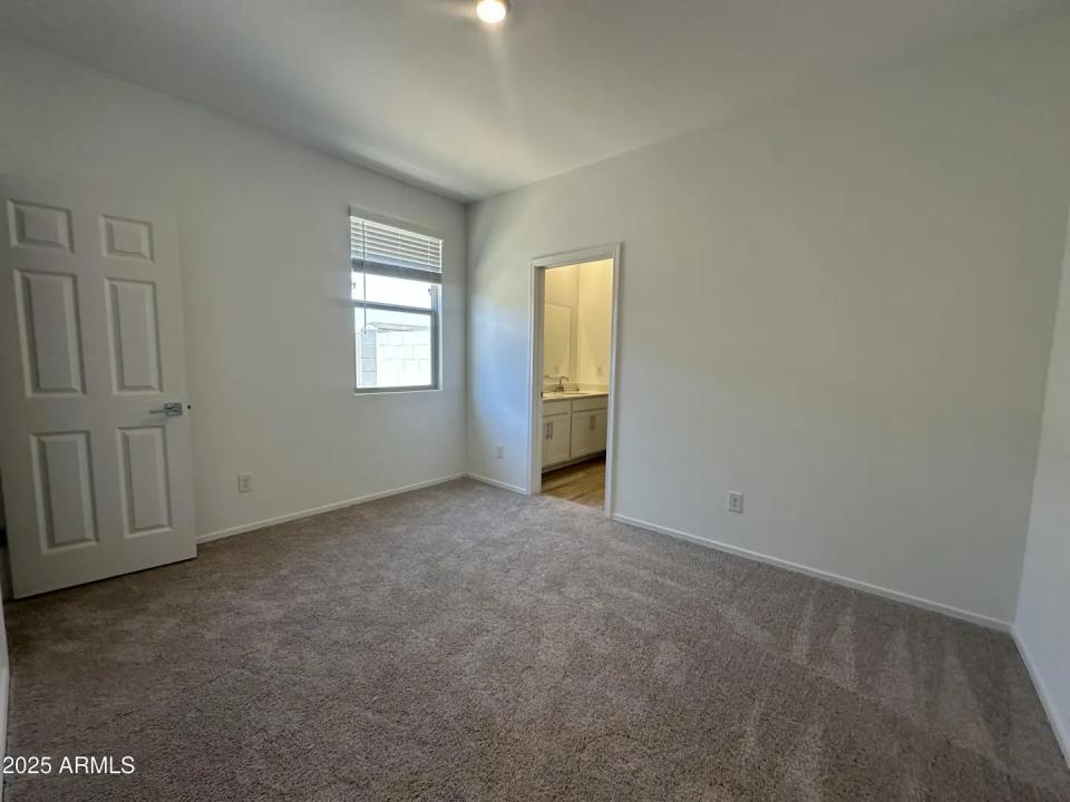 Real Estate Picture 10