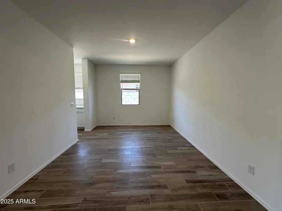 Real Estate Picture 13