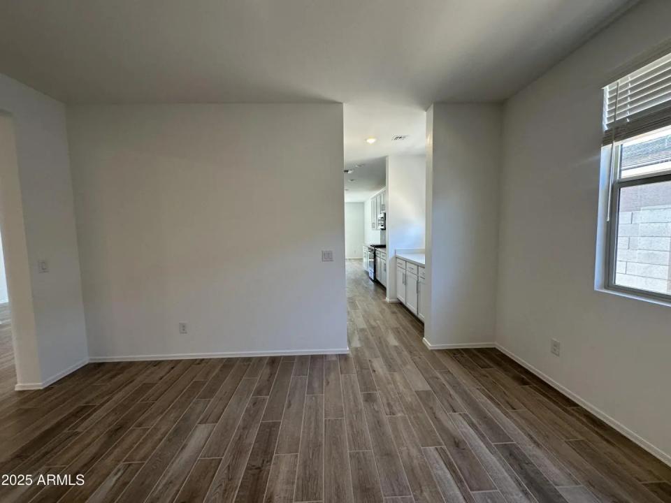 Real Estate Picture 15