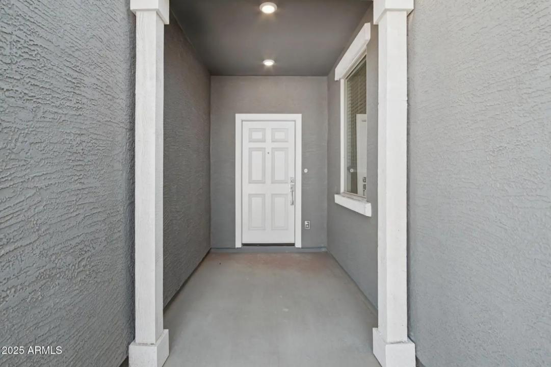 Real Estate Picture 4