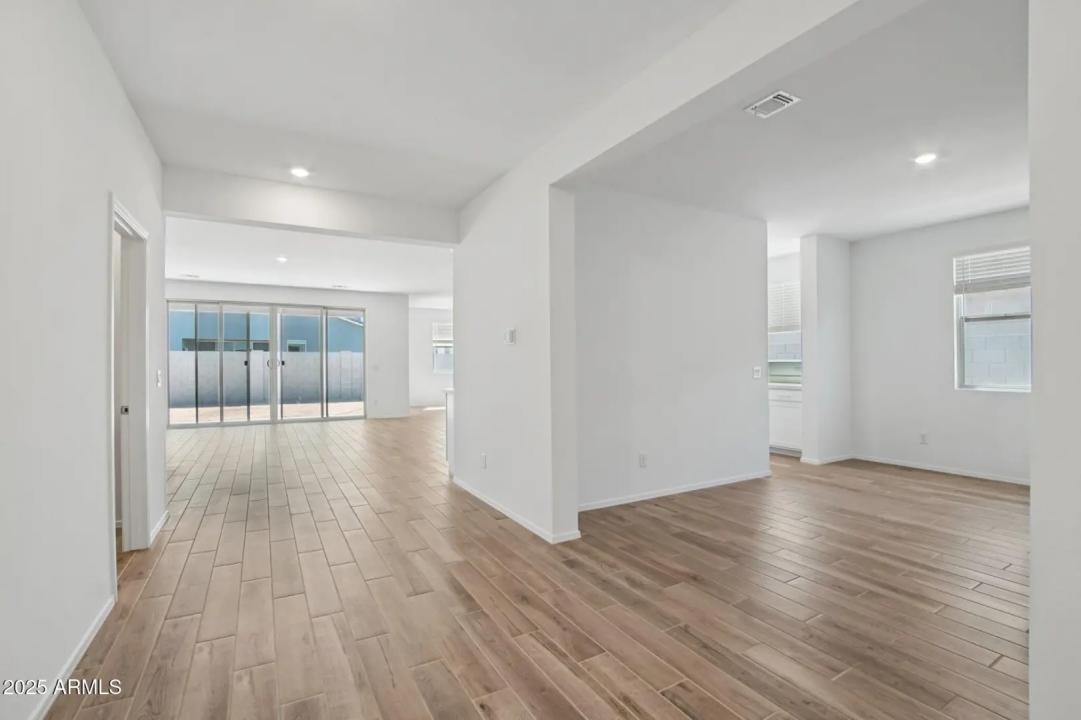 Real Estate Picture 6