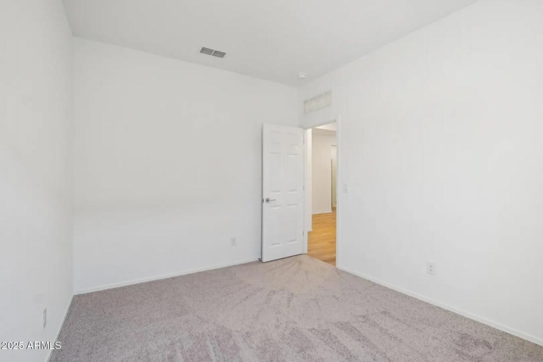 Real Estate Picture 22