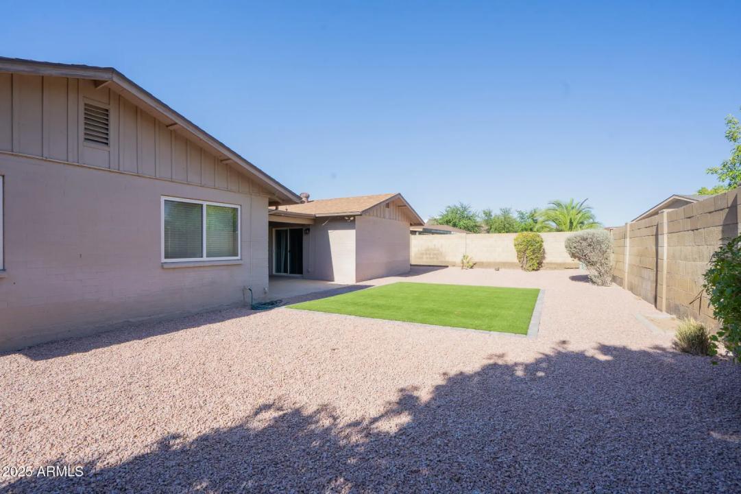 Real Estate Picture 6
