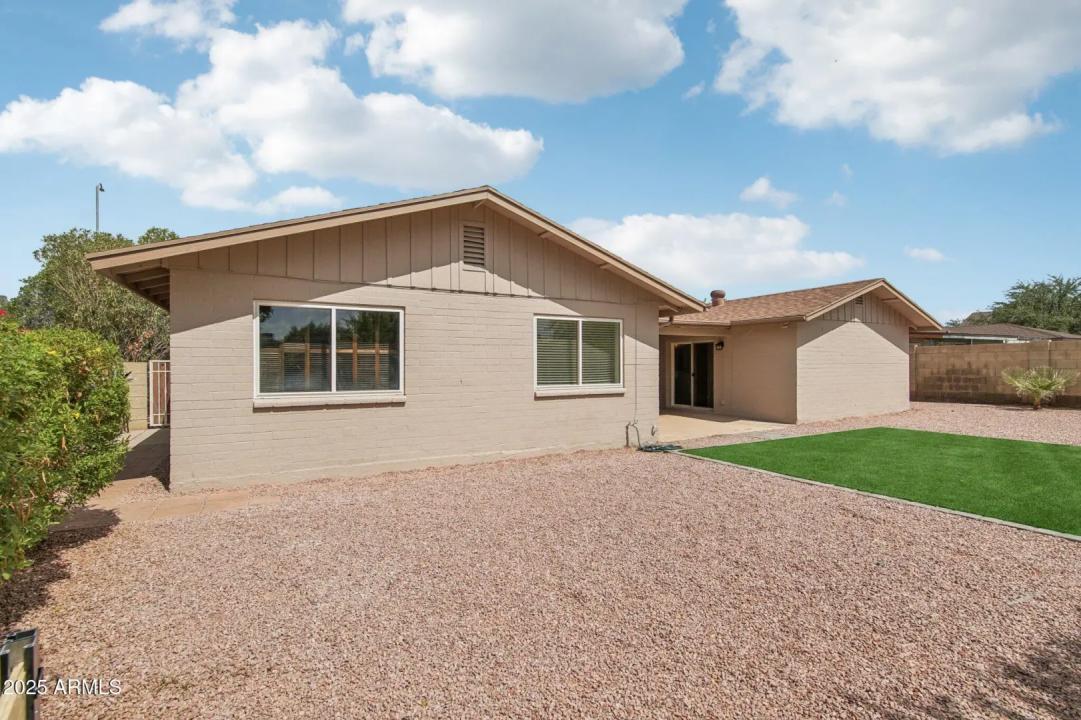Real Estate Picture 26