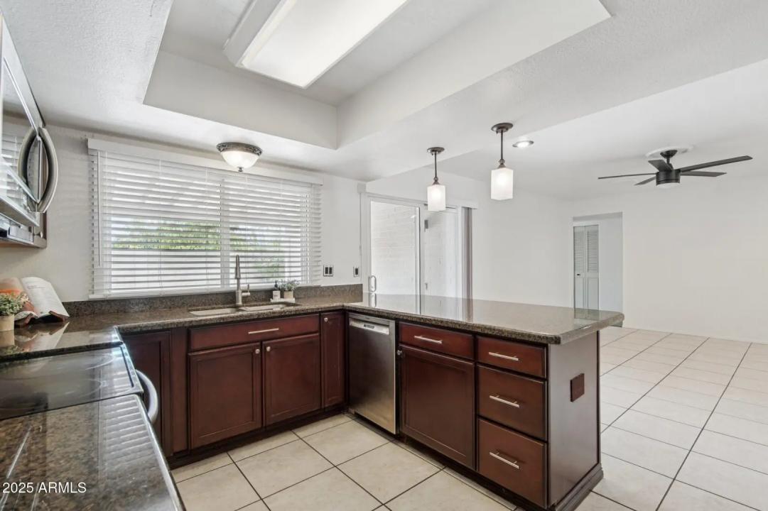 Real Estate Picture 10