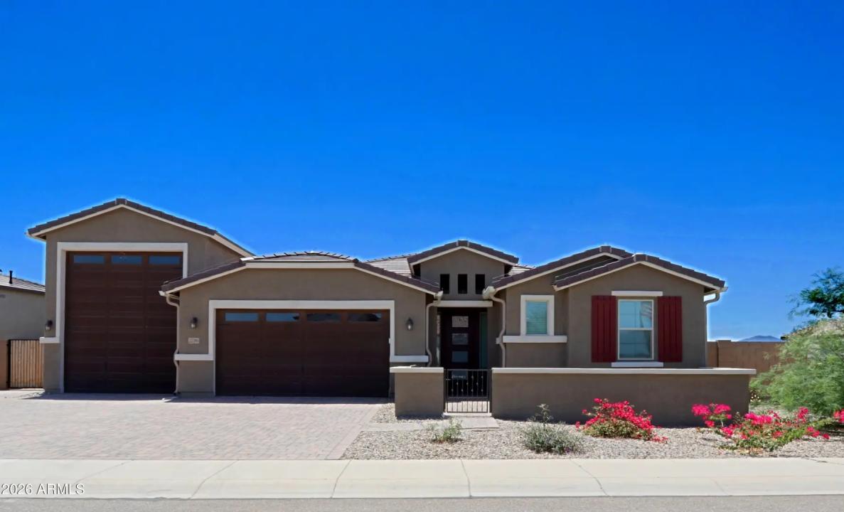 Real Estate Picture 3