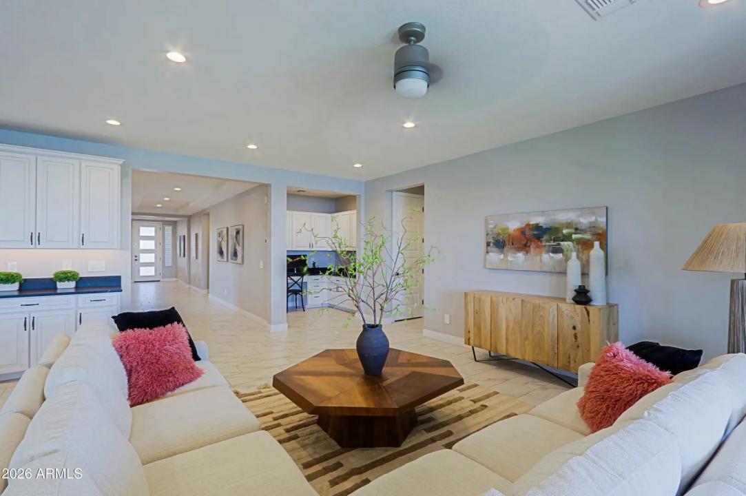 Real Estate Picture 23