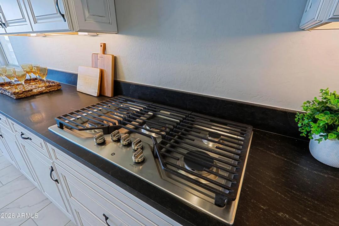 Real Estate Picture 10