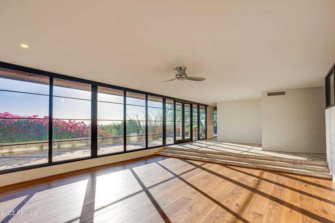 Real Estate Picture 10