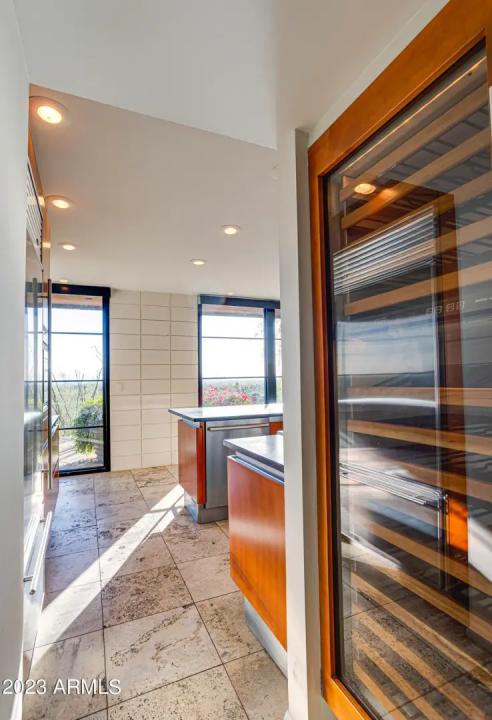 Real Estate Picture 14