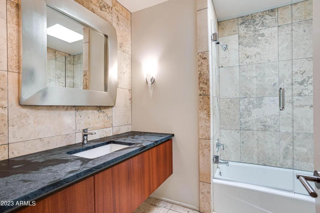 Real Estate Picture 36