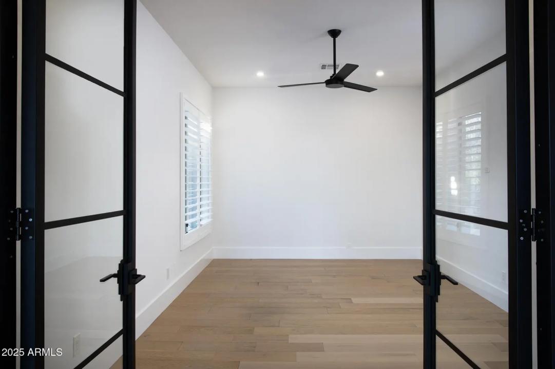 Real Estate Picture 4