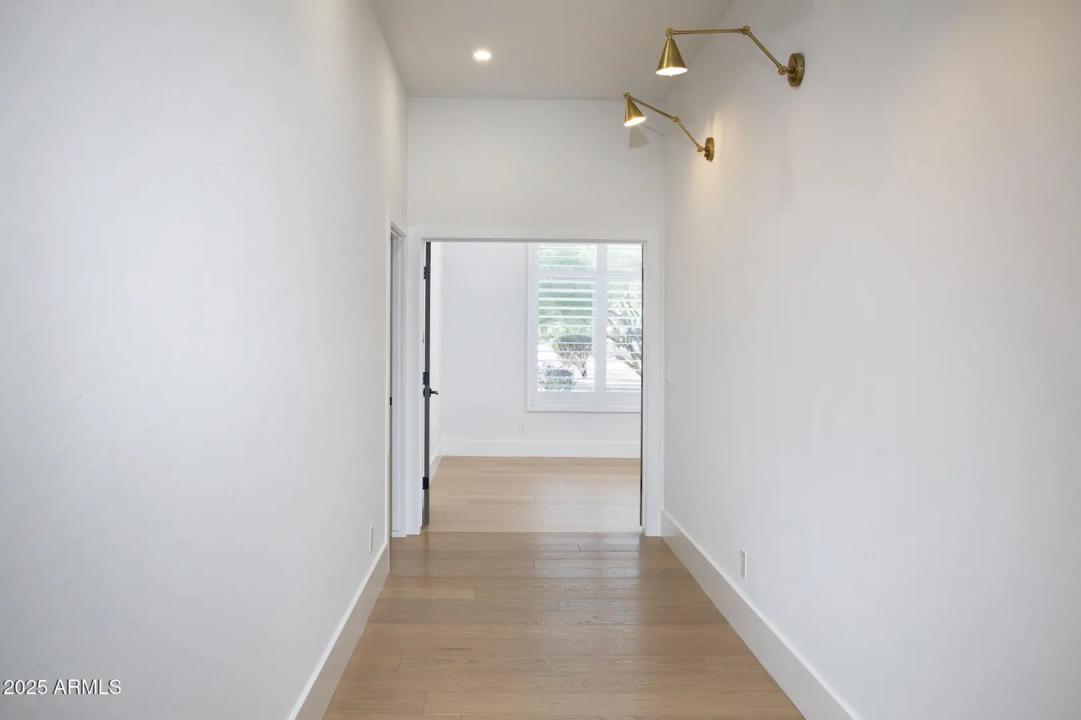 Real Estate Picture 13
