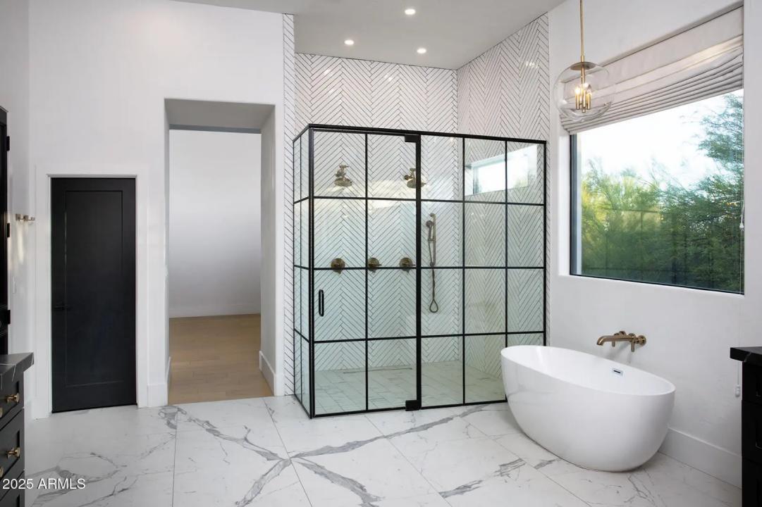 Real Estate Picture 16