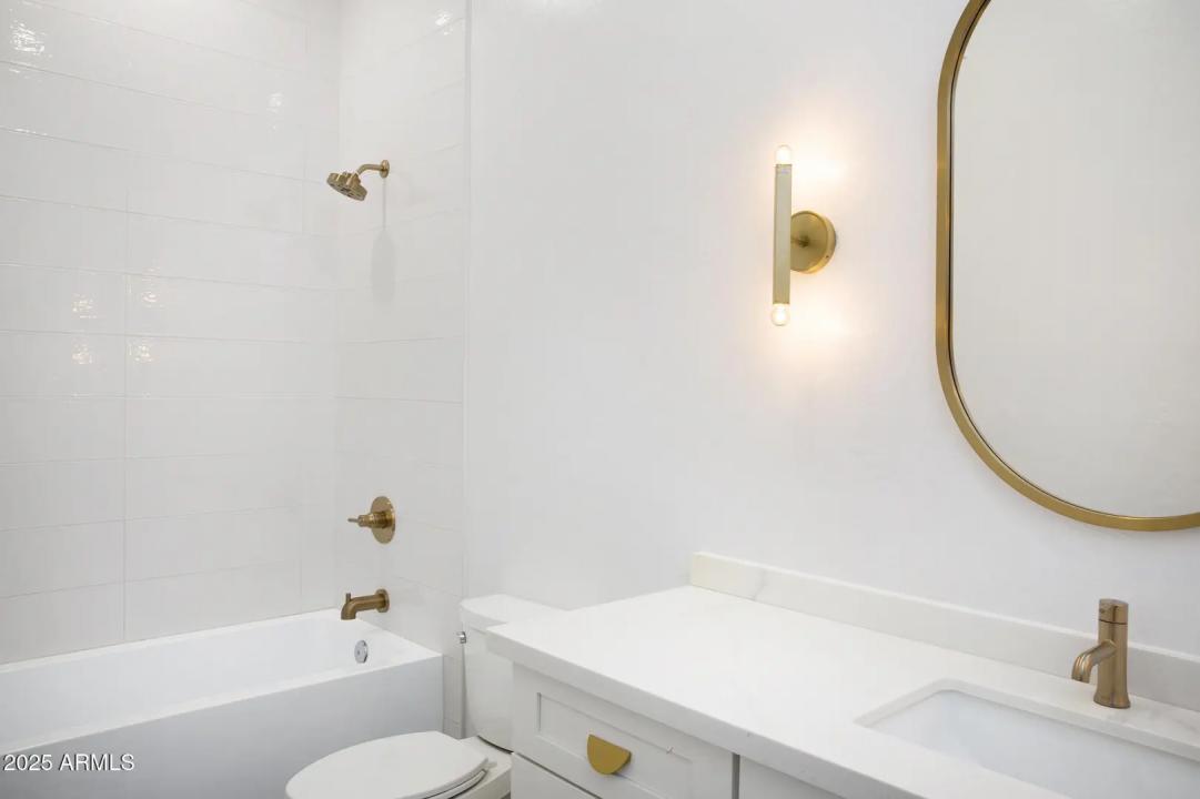 Real Estate Picture 19