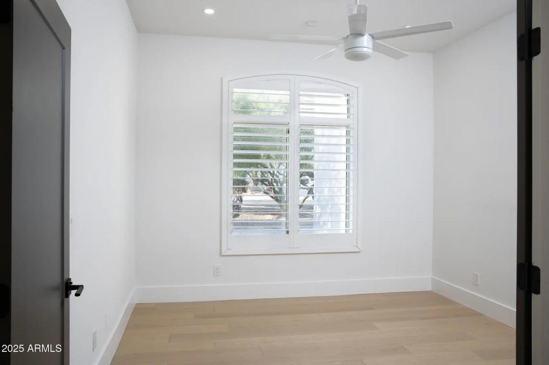 Real Estate Picture 22