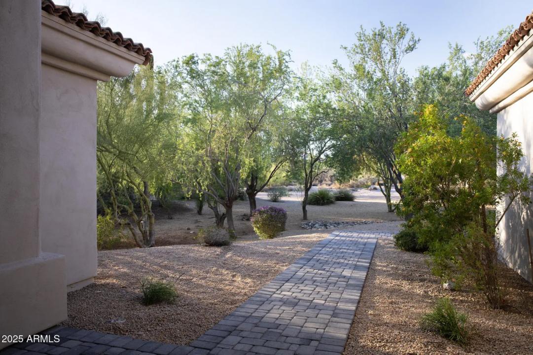 Real Estate Picture 29