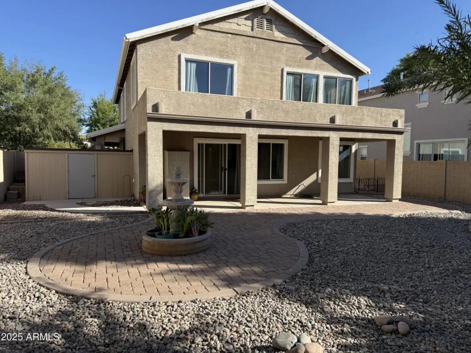 Real Estate Picture 14