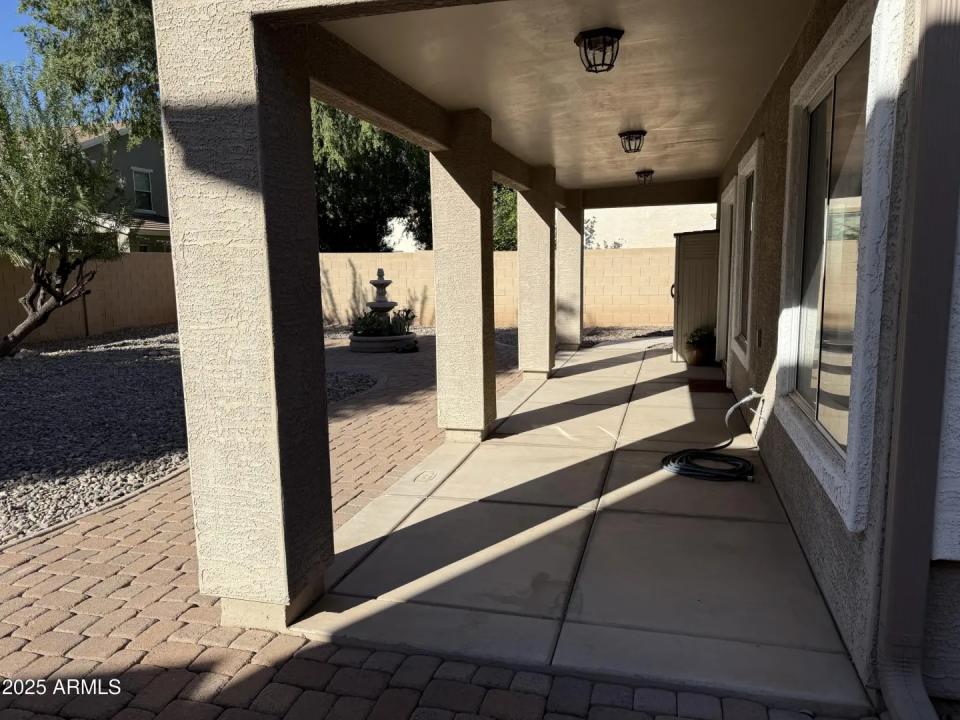 Real Estate Picture 17