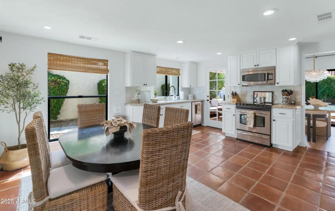 Real Estate Picture 6