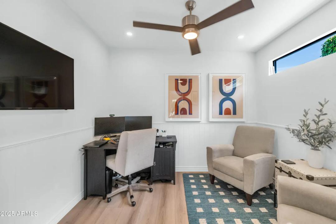 Real Estate Picture 10