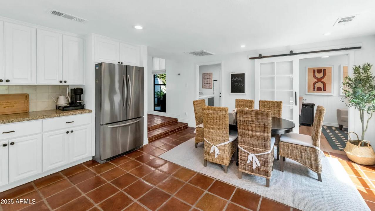Real Estate Picture 9