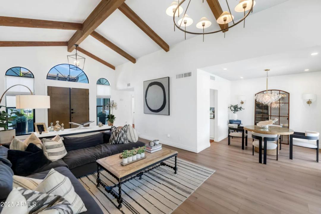 Real Estate Picture 13