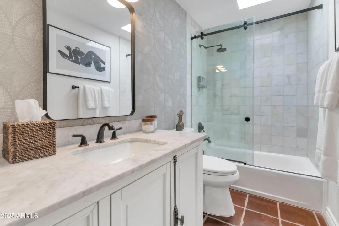Real Estate Picture 22