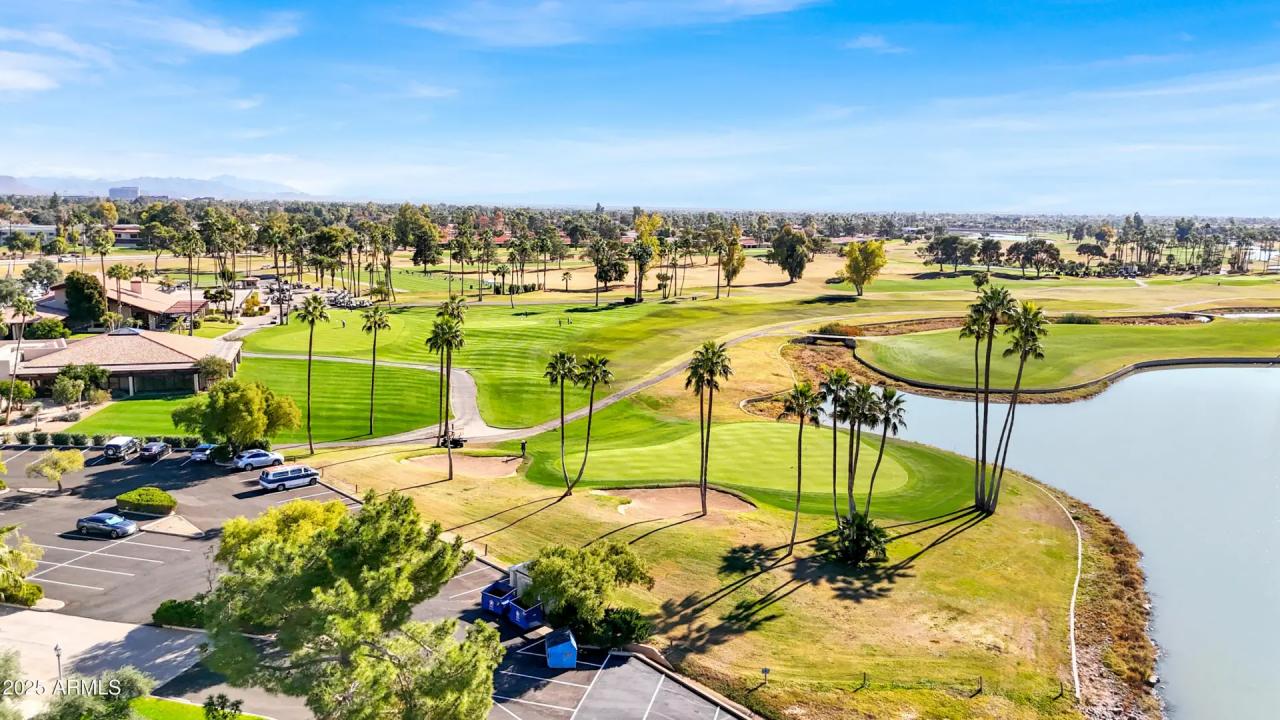 Real Estate Picture 32