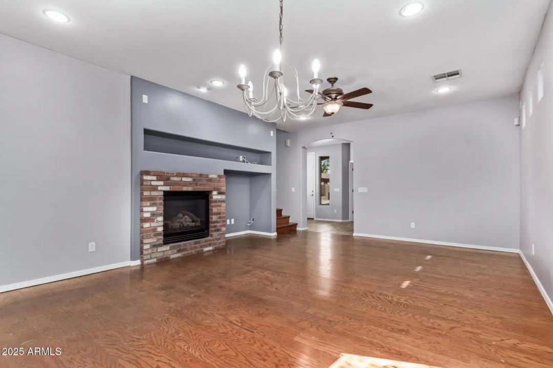 Real Estate Picture 9