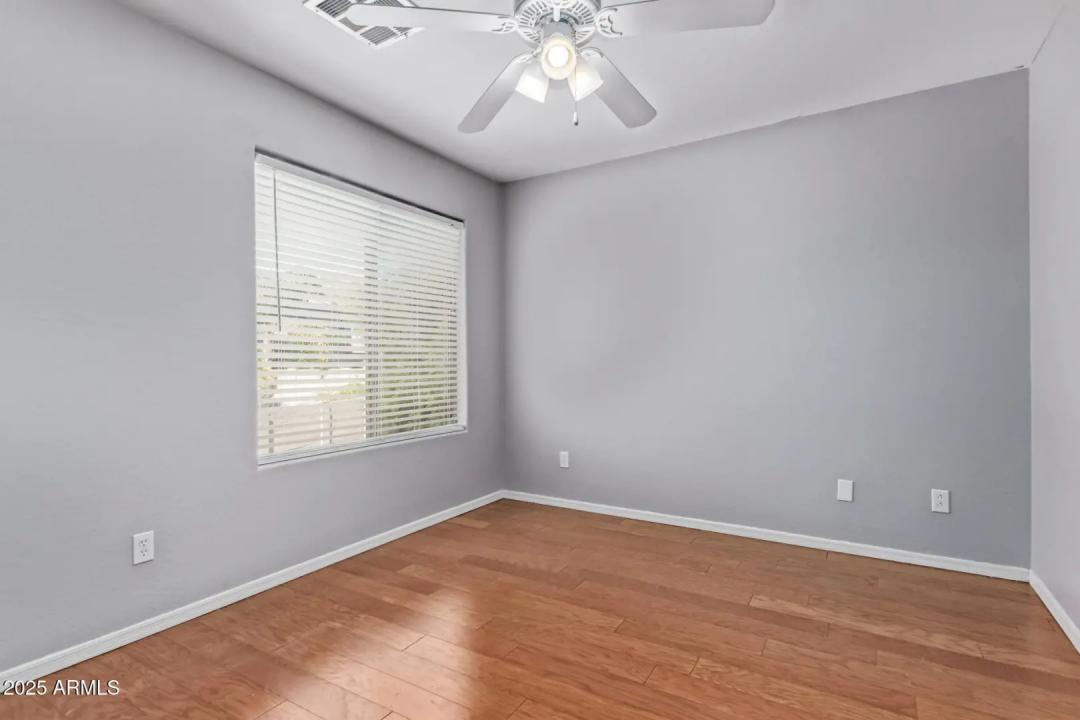 Real Estate Picture 23