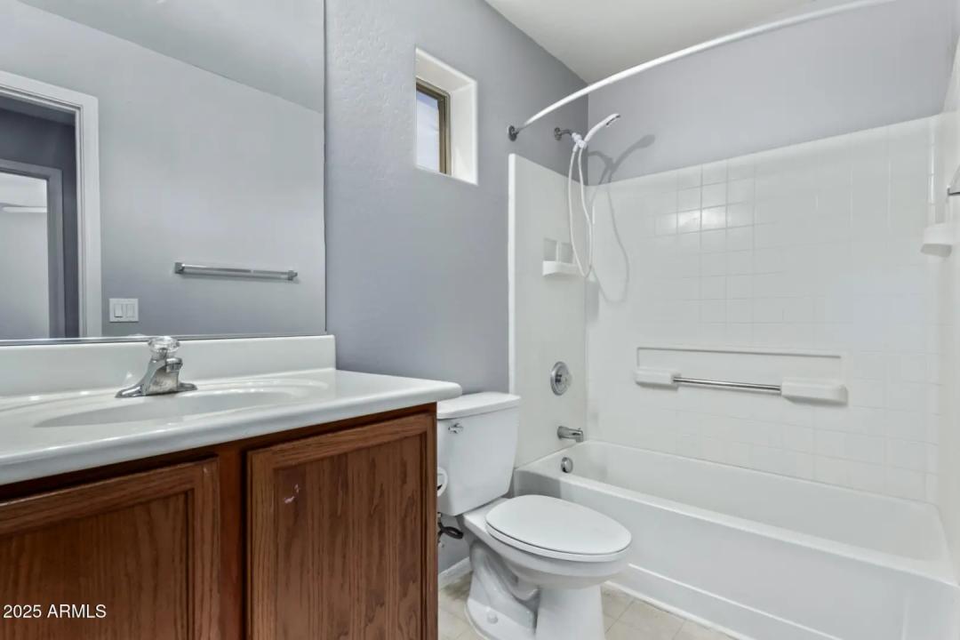 Real Estate Picture 25