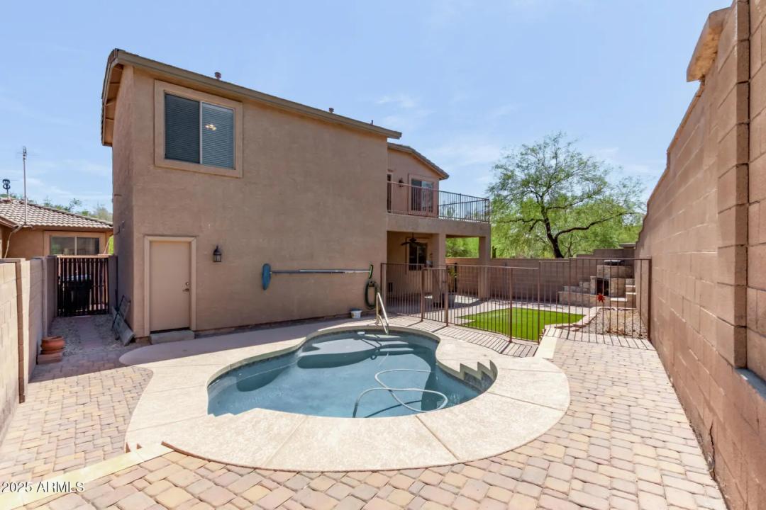 Real Estate Picture 40