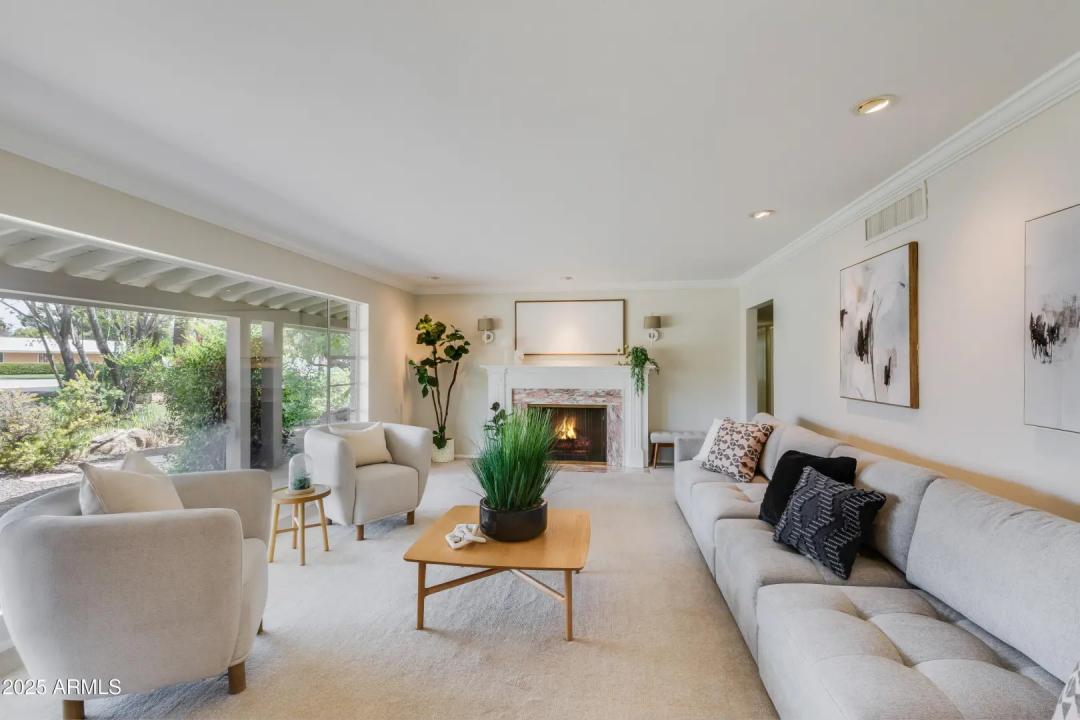 Real Estate Picture 6