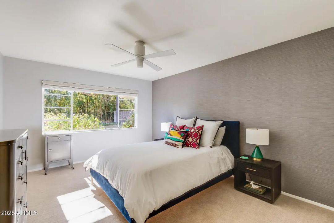Real Estate Picture 30